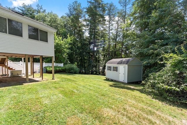 22 Northgate Rd, Tewksbury, MA 01876