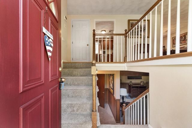 22 Northgate Rd, Tewksbury, MA 01876