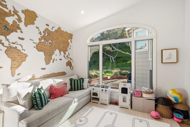 70 Paseo Hermoso, Salinas, CA 93908