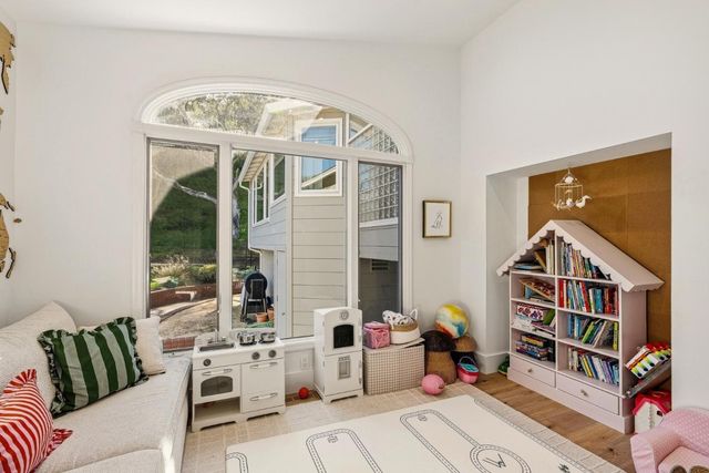 70 Paseo Hermoso, Salinas, CA 93908