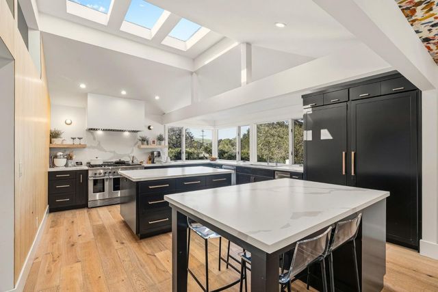 70 Paseo Hermoso, Salinas, CA 93908