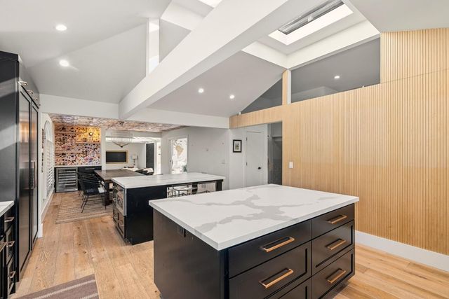 70 Paseo Hermoso, Salinas, CA 93908