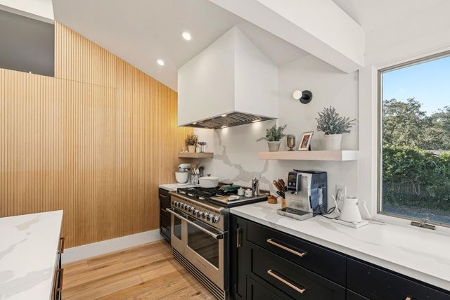 70 Paseo Hermoso, Salinas, CA 93908