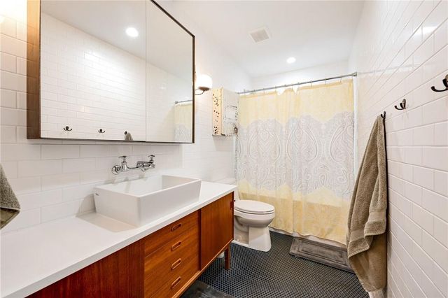 7815 Hardy DR, Austin, TX 78757