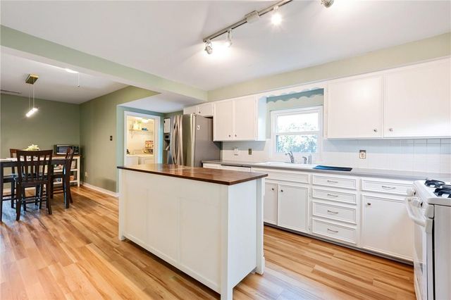 7815 Hardy DR, Austin, TX 78757