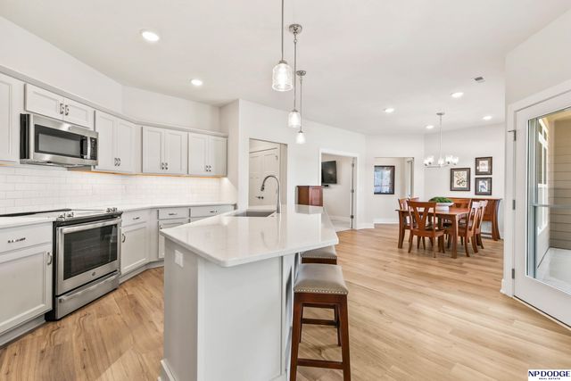 12388 Horizon Street, Papillion, NE 68046