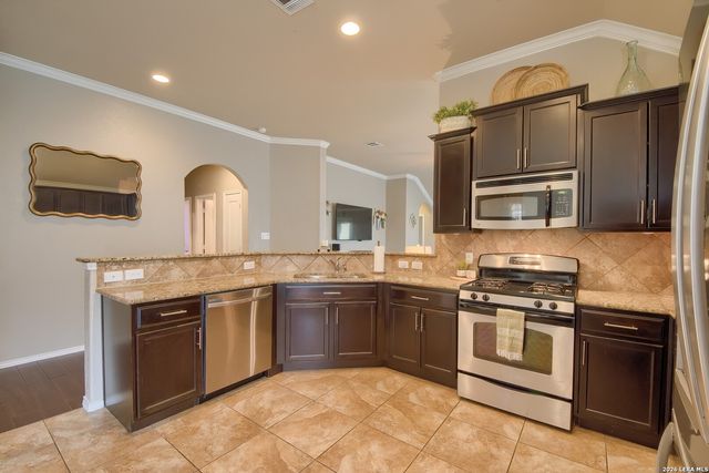 8522 Fess Parker Dr, San Antonio, TX 78254