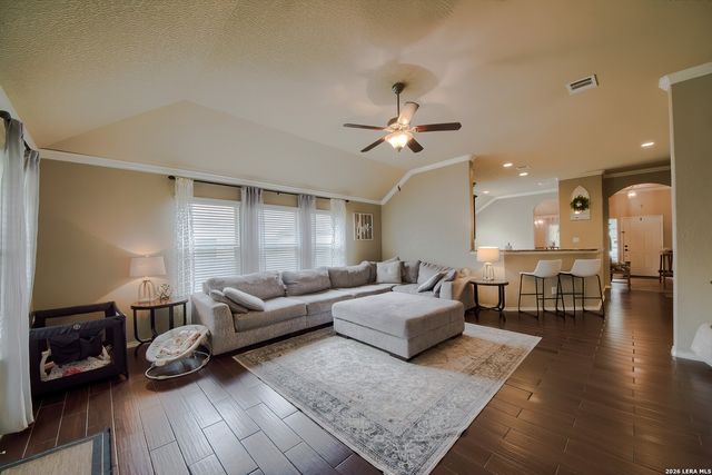 8522 Fess Parker Dr, San Antonio, TX 78254