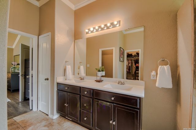 8522 Fess Parker Dr, San Antonio, TX 78254