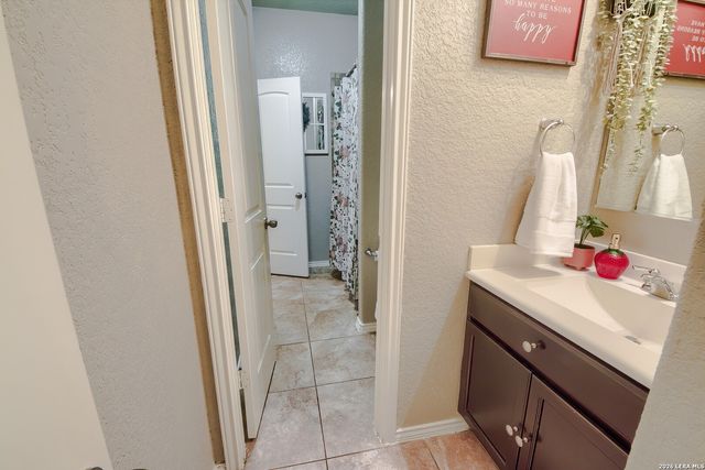 8522 Fess Parker Dr, San Antonio, TX 78254