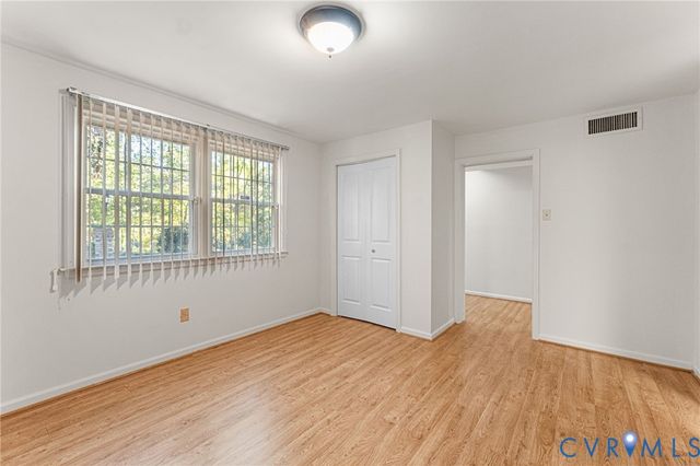 12869 Richmond St, Chester, VA 23831