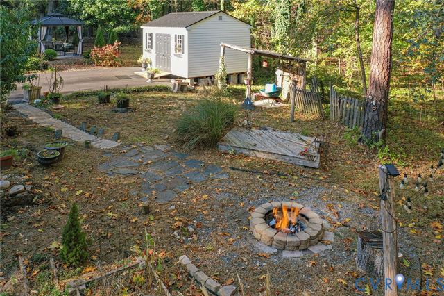 12869 Richmond St, Chester, VA 23831