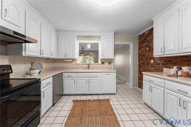 12869 Richmond St, Chester, VA 23831