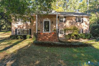 12869 Richmond St, Chester, VA 23831