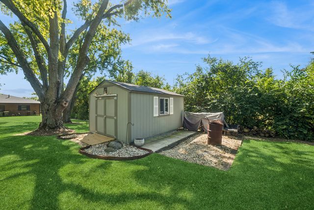 9N930 Koshare Circle, Elgin, IL 60124