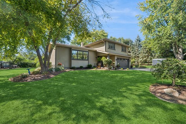 9N930 Koshare Circle, Elgin, IL 60124