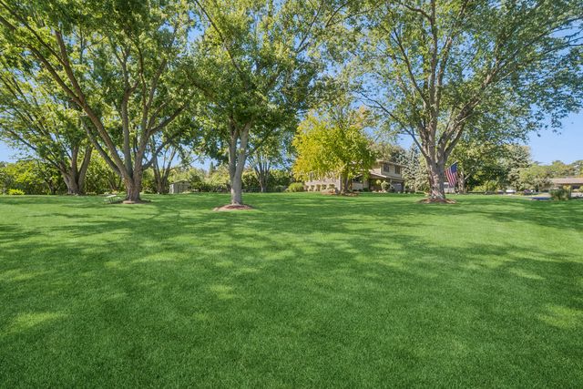 9N930 Koshare Circle, Elgin, IL 60124