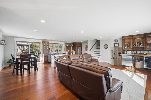 9N930 Koshare Circle, Elgin, IL 60124