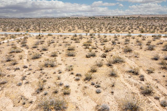 56045 Vin Rose Lane, Yucca Valley, CA 92284