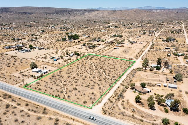 56045 Vin Rose Lane, Yucca Valley, CA 92284