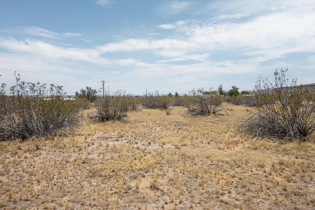 56045 Vin Rose Lane, Yucca Valley, CA 92284