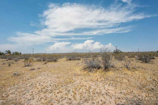 56045 Vin Rose Lane, Yucca Valley, CA 92284