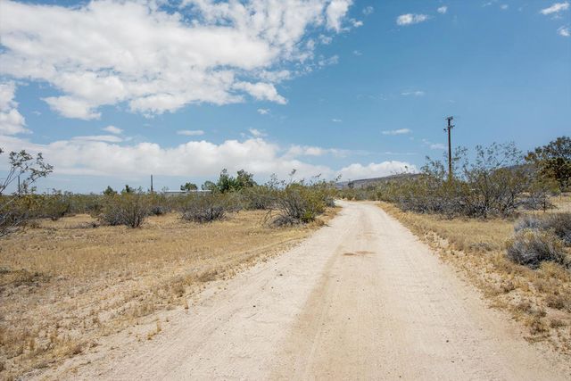 56045 Vin Rose Lane, Yucca Valley, CA 92284