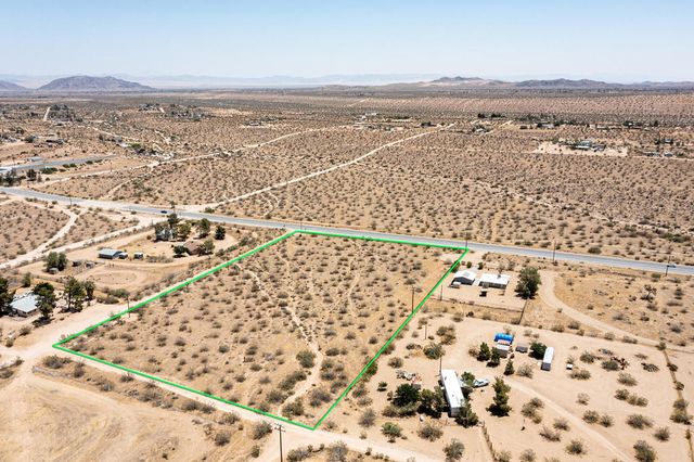 56045 Vin Rose Lane, Yucca Valley, CA 92284