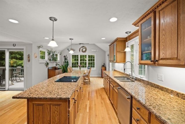 95 Little Herring Pond Rd, Plymouth, MA 02360