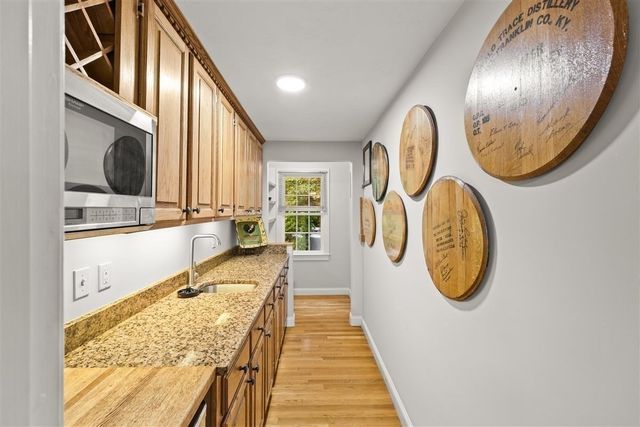 95 Little Herring Pond Rd, Plymouth, MA 02360