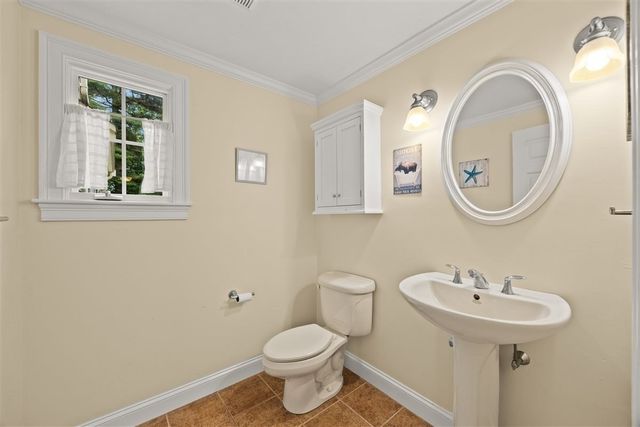 95 Little Herring Pond Rd, Plymouth, MA 02360
