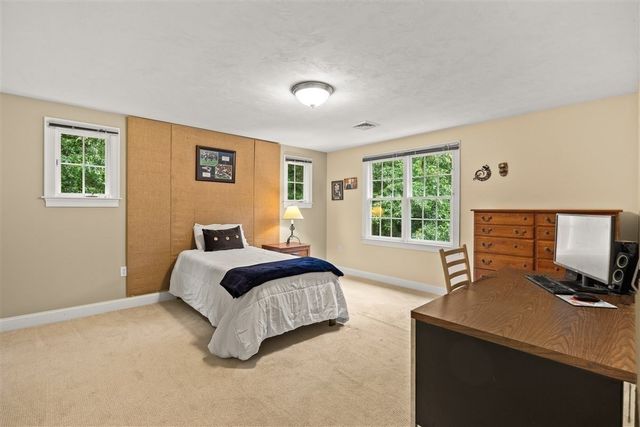 95 Little Herring Pond Rd, Plymouth, MA 02360