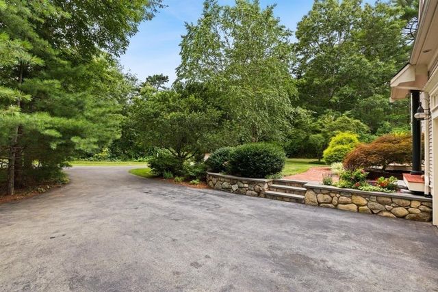 95 Little Herring Pond Rd, Plymouth, MA 02360