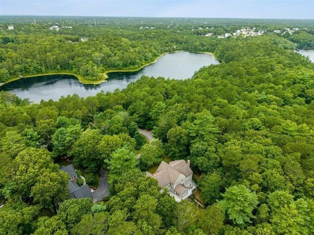 95 Little Herring Pond Rd, Plymouth, MA 02360