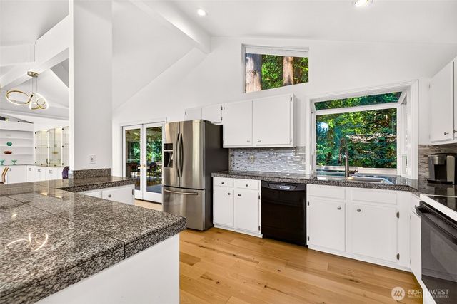 16224 195th Place NE, Woodinville, WA 98077