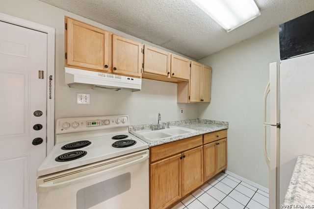 801 Rittiman Rd B, San Antonio, TX 78209