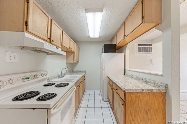 801 Rittiman Rd B, San Antonio, TX 78209