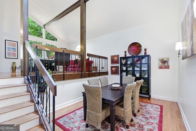 270 Lakeview Ridge W, Roswell, GA 30076