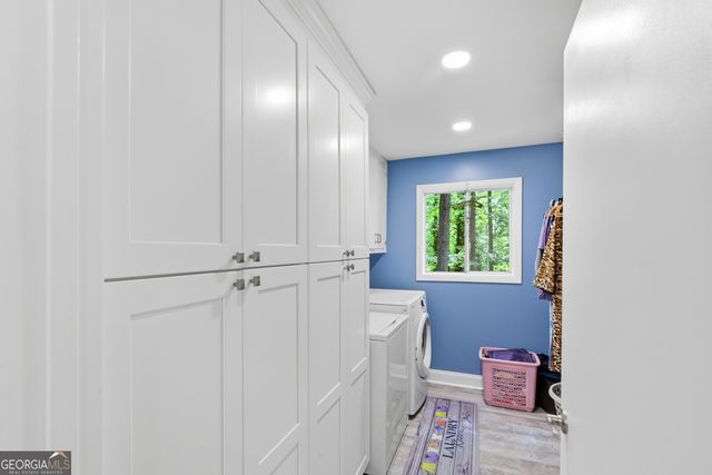 270 Lakeview Ridge W, Roswell, GA 30076