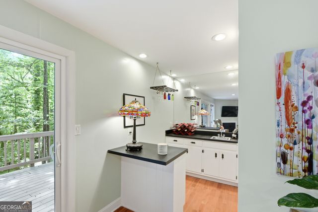 270 Lakeview Ridge W, Roswell, GA 30076