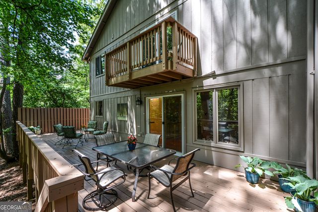 270 Lakeview Ridge W, Roswell, GA 30076