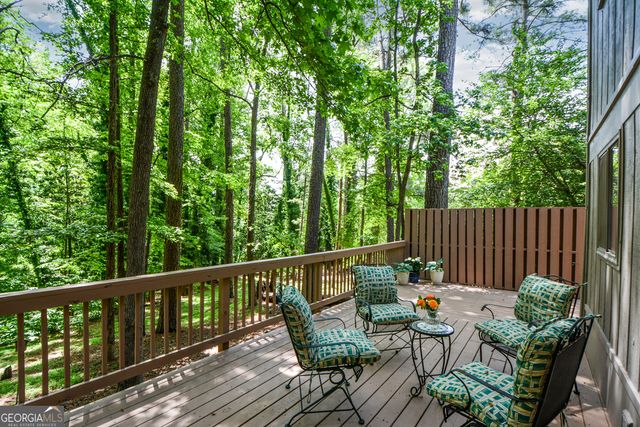 270 Lakeview Ridge W, Roswell, GA 30076