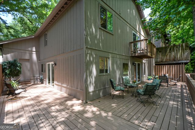 270 Lakeview Ridge W, Roswell, GA 30076