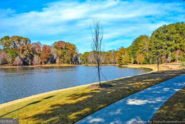 270 Lakeview Ridge W, Roswell, GA 30076