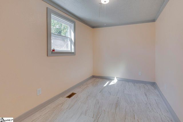 118 W D Avenue Extension, Easley, SC 29640