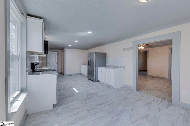 118 W D Avenue Extension, Easley, SC 29640