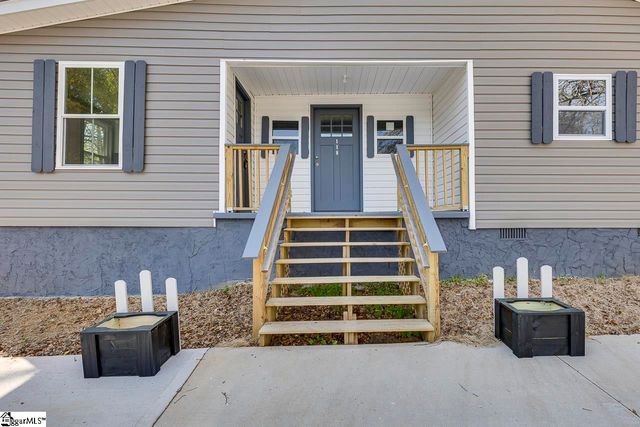 118 W D Avenue Extension, Easley, SC 29640