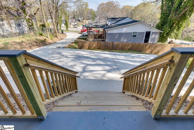 118 W D Avenue Extension, Easley, SC 29640