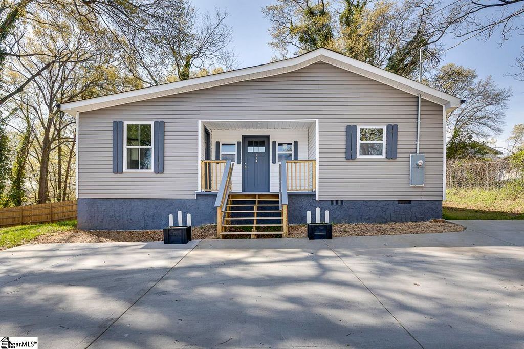 118 W D Avenue Extension, Easley, SC 29640