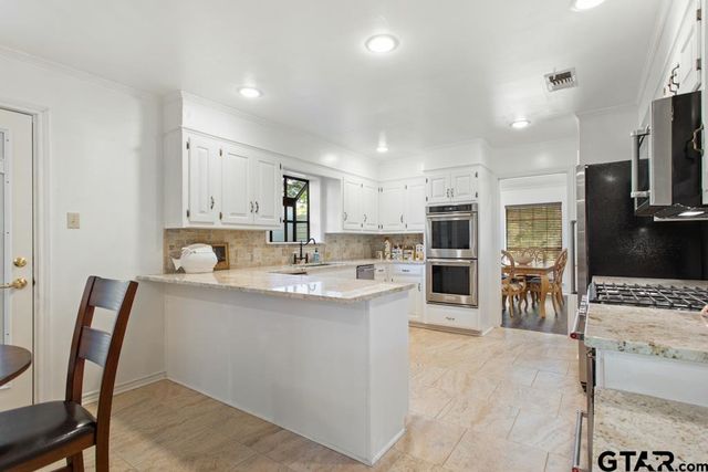 5701 Regents Row, Tyler, TX 75703